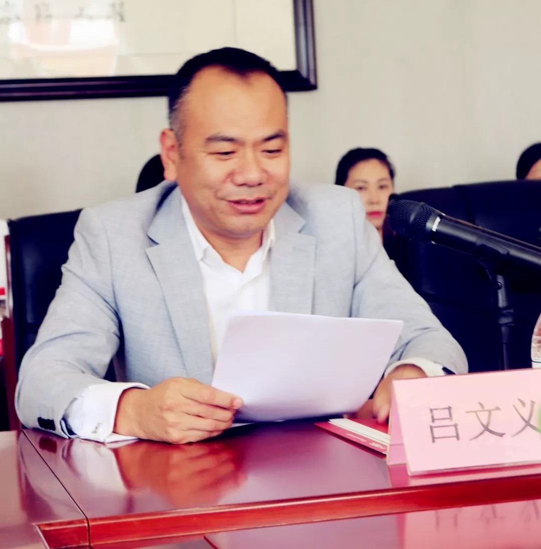 重大喜訊:渝東南清央美術生源基地簽約儀式在我校舉行 重大喜訊:渝東南清央美術生源基地簽約儀式在我校舉行